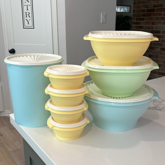 Cute. Tupperware 8pc Set - Picture 12 of 16